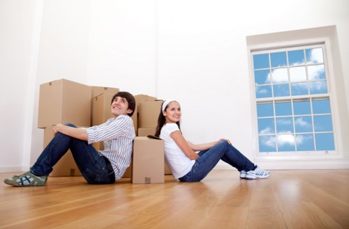 Removal van loading and unloading help for a move in Walworth