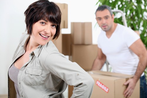 Transparent moving prices for homes near busy Walworth streets